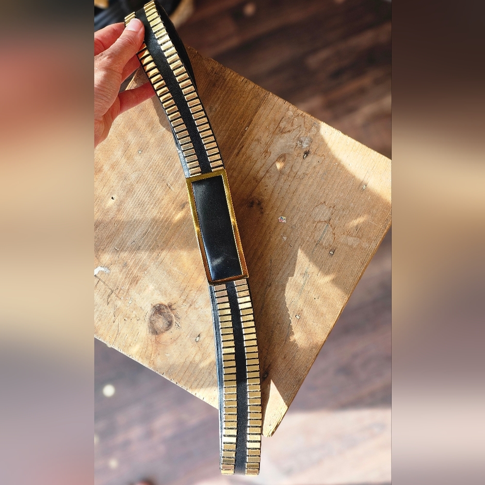 Judith Leiber Vintage Black Leather Belt With Gold Accents - Picture 6 of 9
